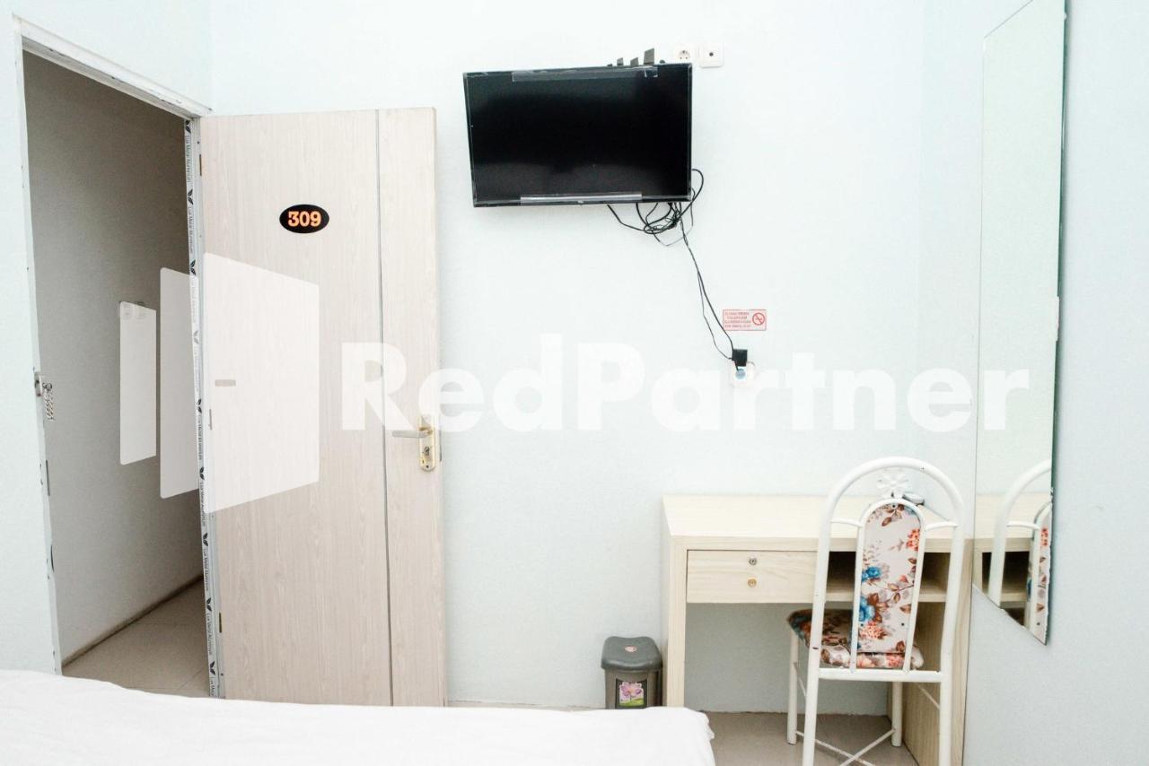 Jomblang Happy Inn Puspo Mitra Reddoorz מראה חיצוני תמונה